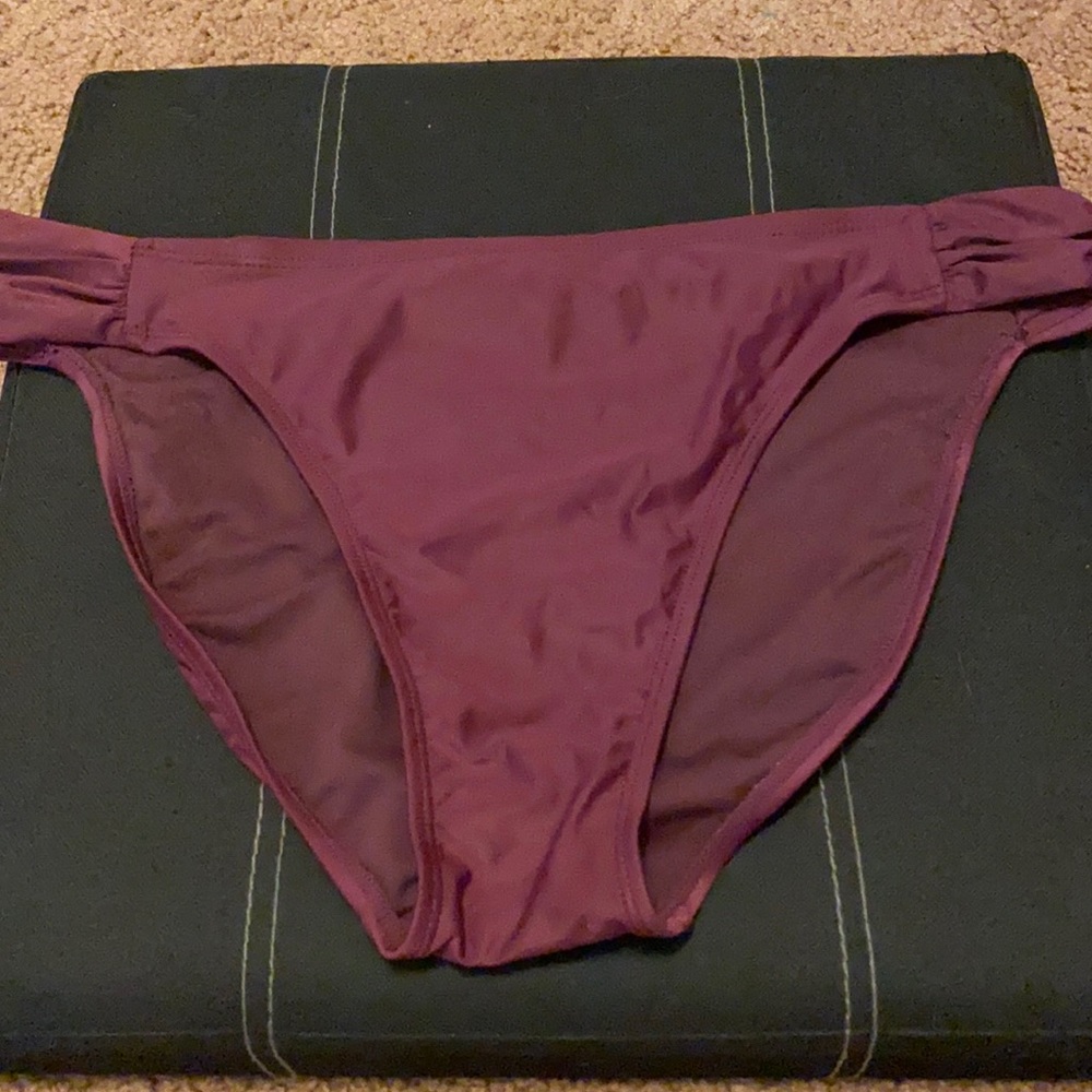 Knox Rose Purple Bikini Size L Bottoms